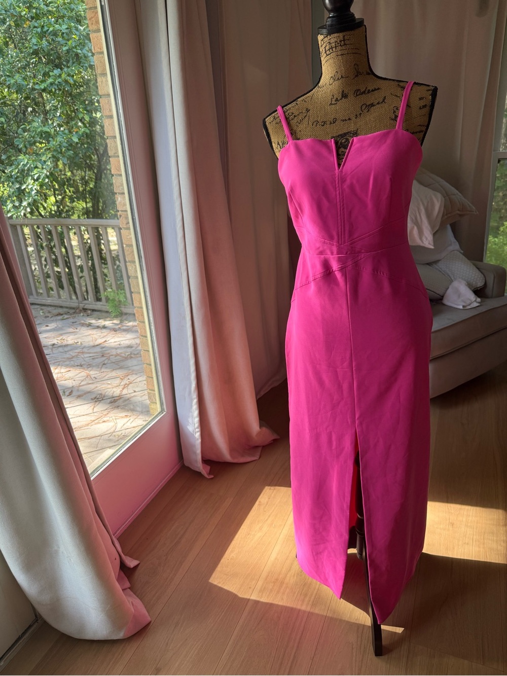 Laundry By Shelly Segal Pink formal dress with front slit